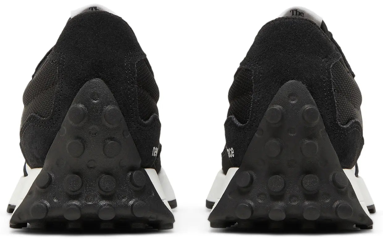 New Balance 327 Black' 'White