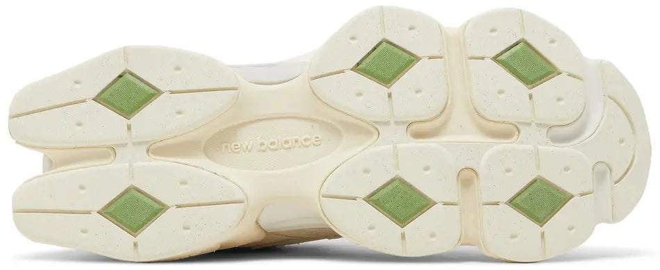 New Balance 9060 Bricks & Wood