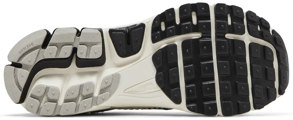 Nike Zoom Vomero 5 – Photon Dust Black