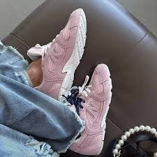 Miu Miu X NeoBalance 530 Women's Shoes in Soft Pink