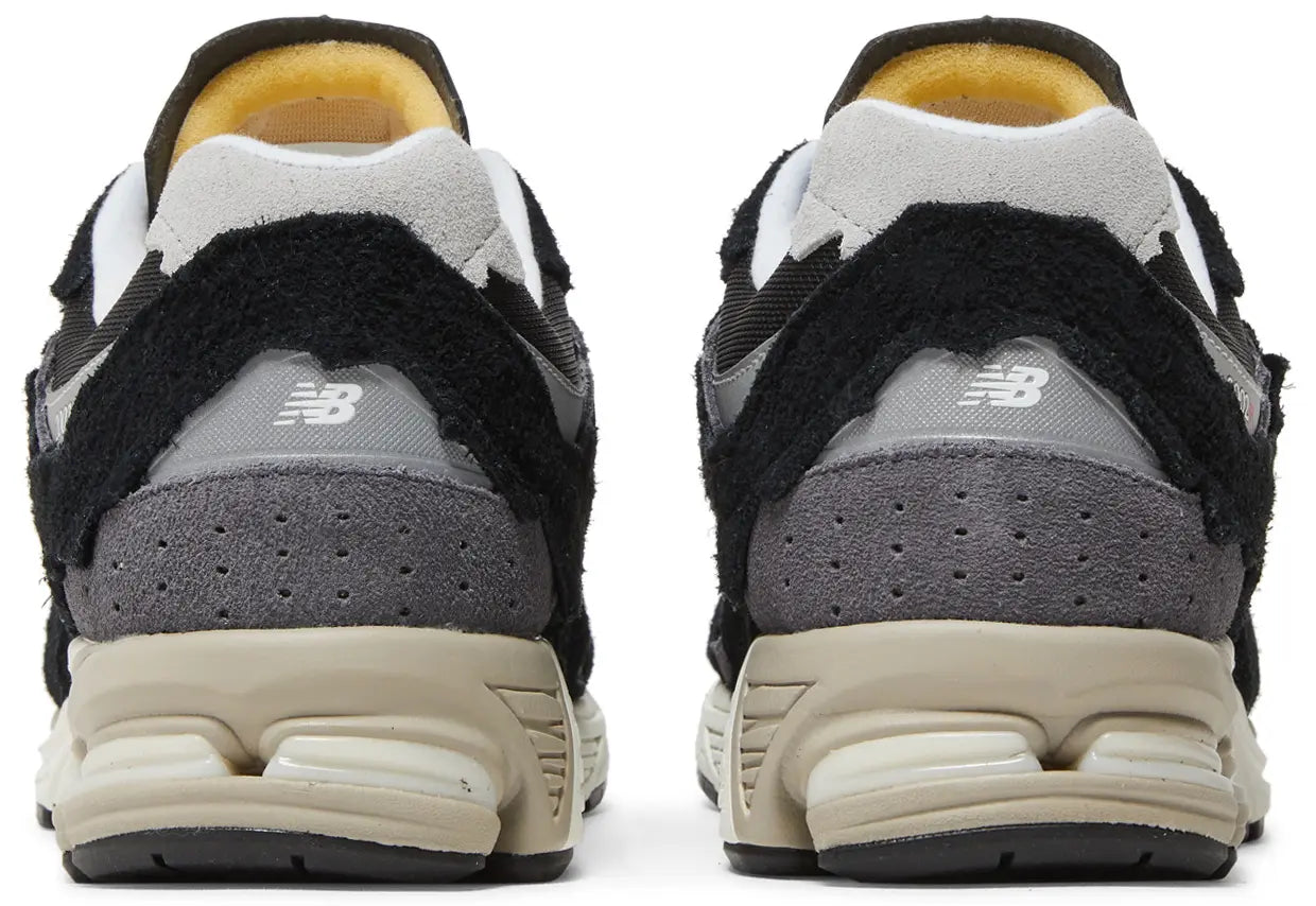 2002R 'Protection Pack - Black Grey'