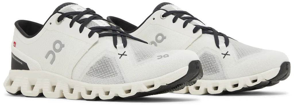 Cloud X 3 'Ivory Black'