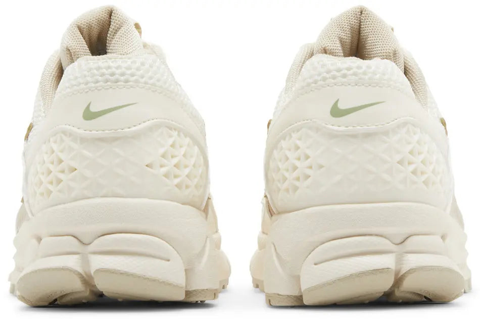 Nike Zoom Vomero 5 Beige