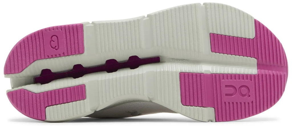 On Running Cloudnova ‘Undyed White Carnation’