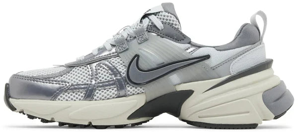 Nike V2K Run Pure Platinum Wolf Grey