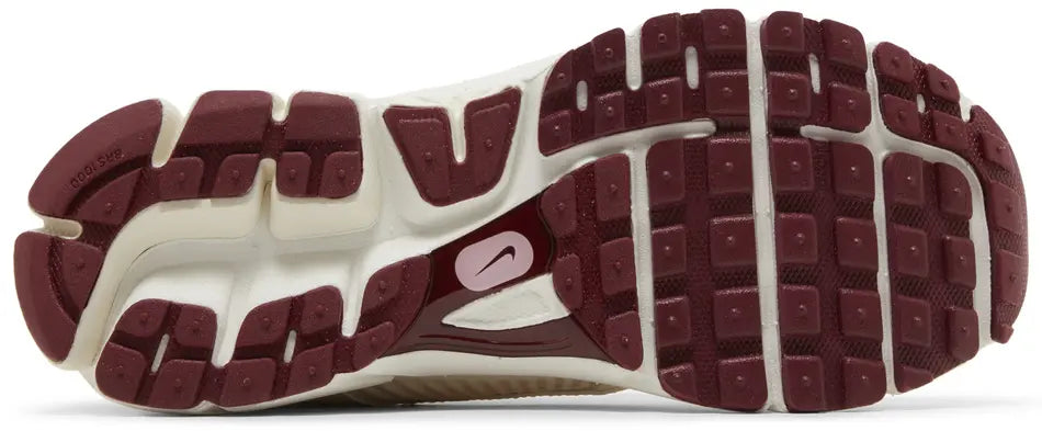 Nike Zoom Vomero 5 “Valentine’s Day”