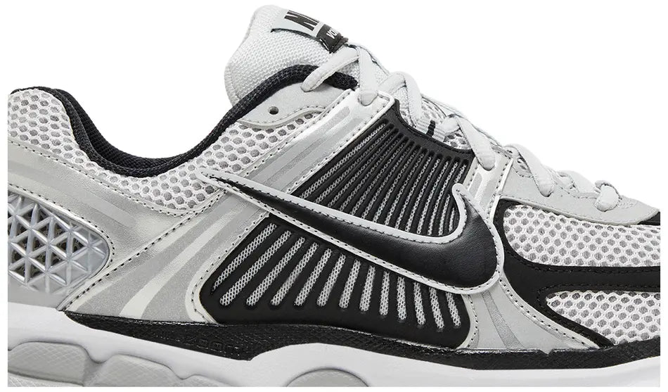 Air Zoom Vomero 5 'Metallic Silver Black'