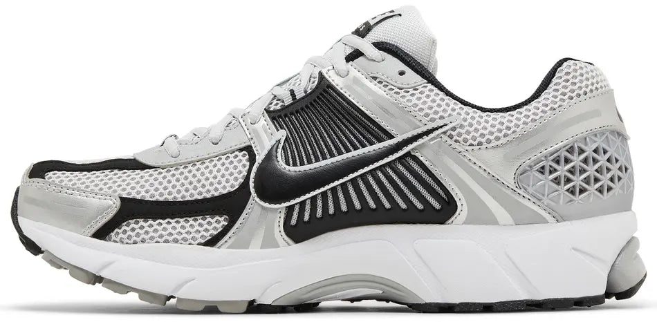 Air Zoom Vomero 5 'Metallic Silver Black'