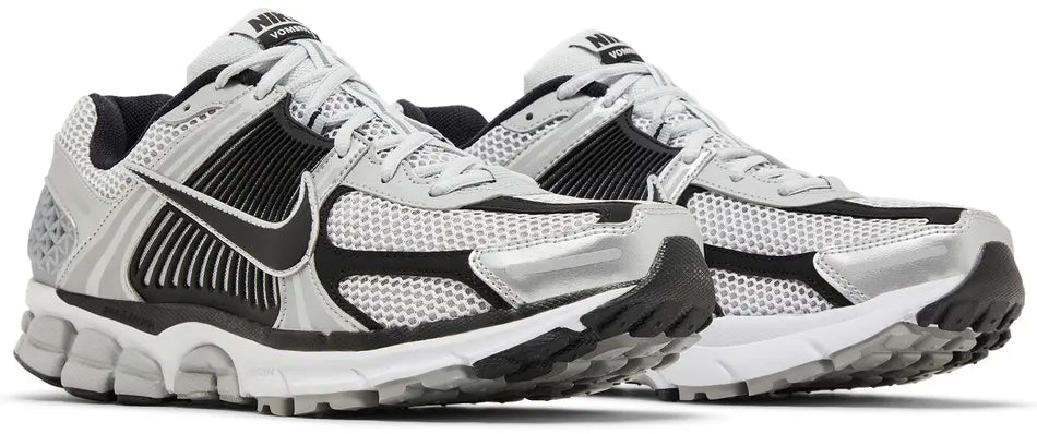 Air Zoom Vomero 5 'Metallic Silver Black'
