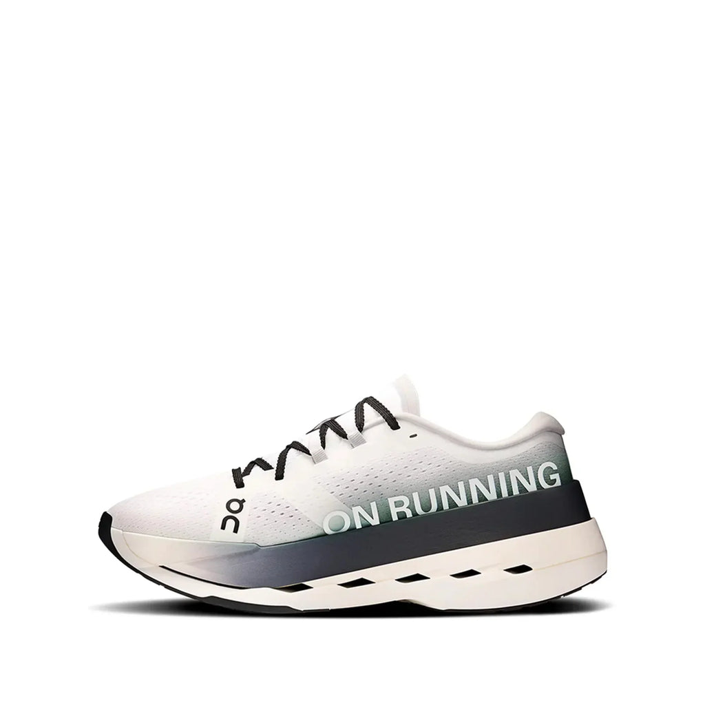 ON Cloudboom Max 'White Black'