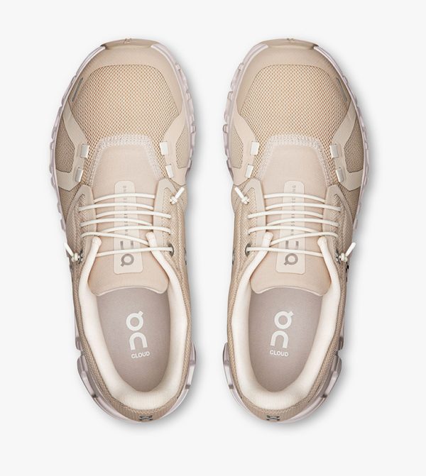 On Running Cloud 6 Pearl White