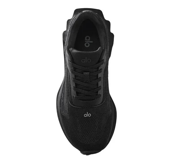 alo yoga runner black