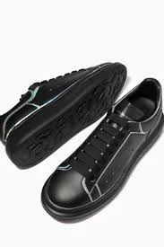 Alexander McQueen Oversized black white outline