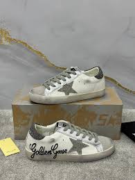 Golden Goose ‘Superstar’ with gg